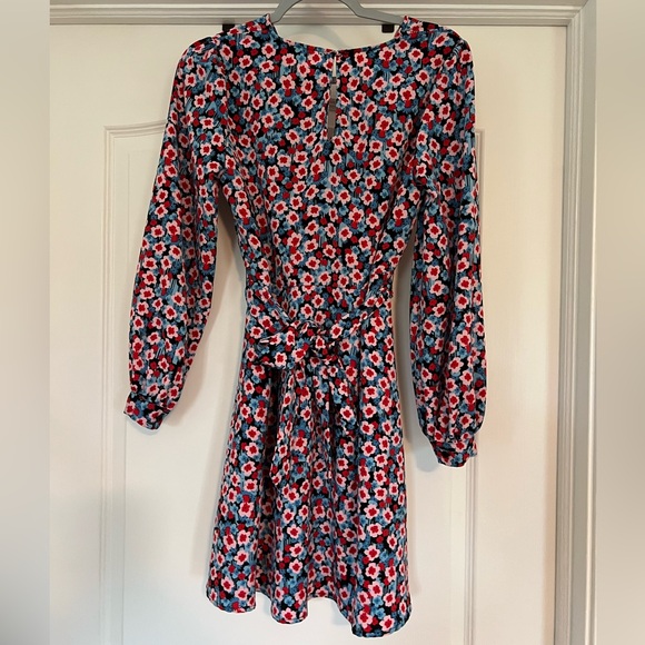 Floral knee length dress. Long sleeves. Pink, red, blue, black - Picture 2 of 2